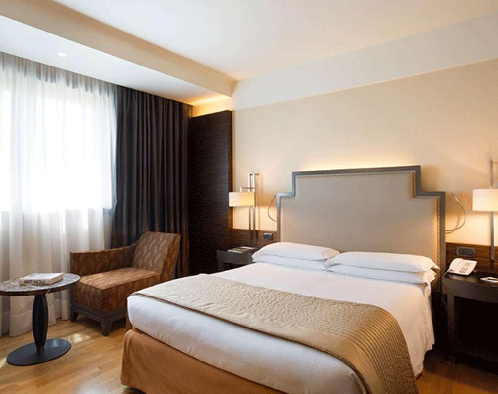 Starhotels Grand Milan Saronno Camera foto