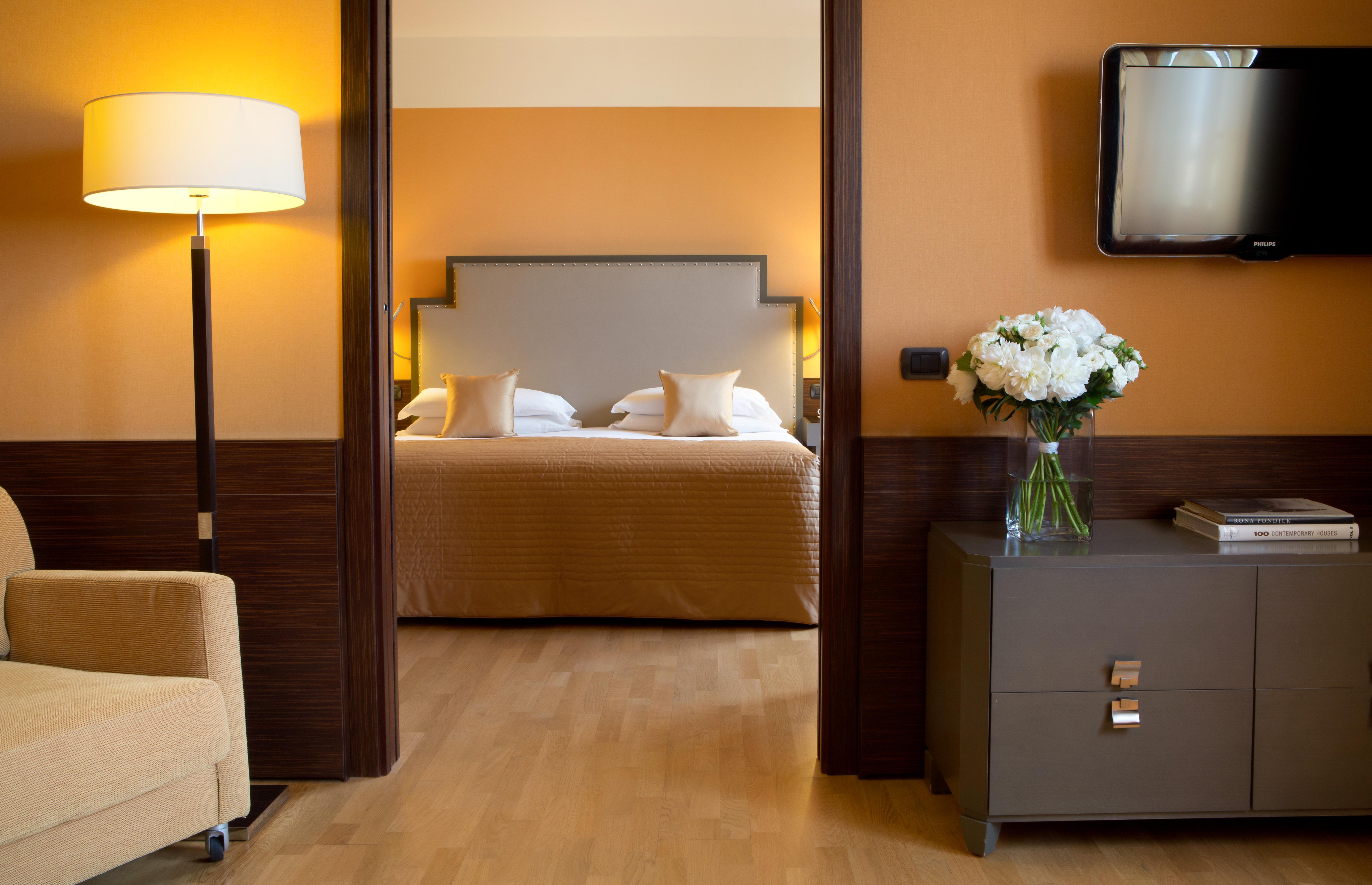 Starhotels Grand Milan Saronno Esterno foto