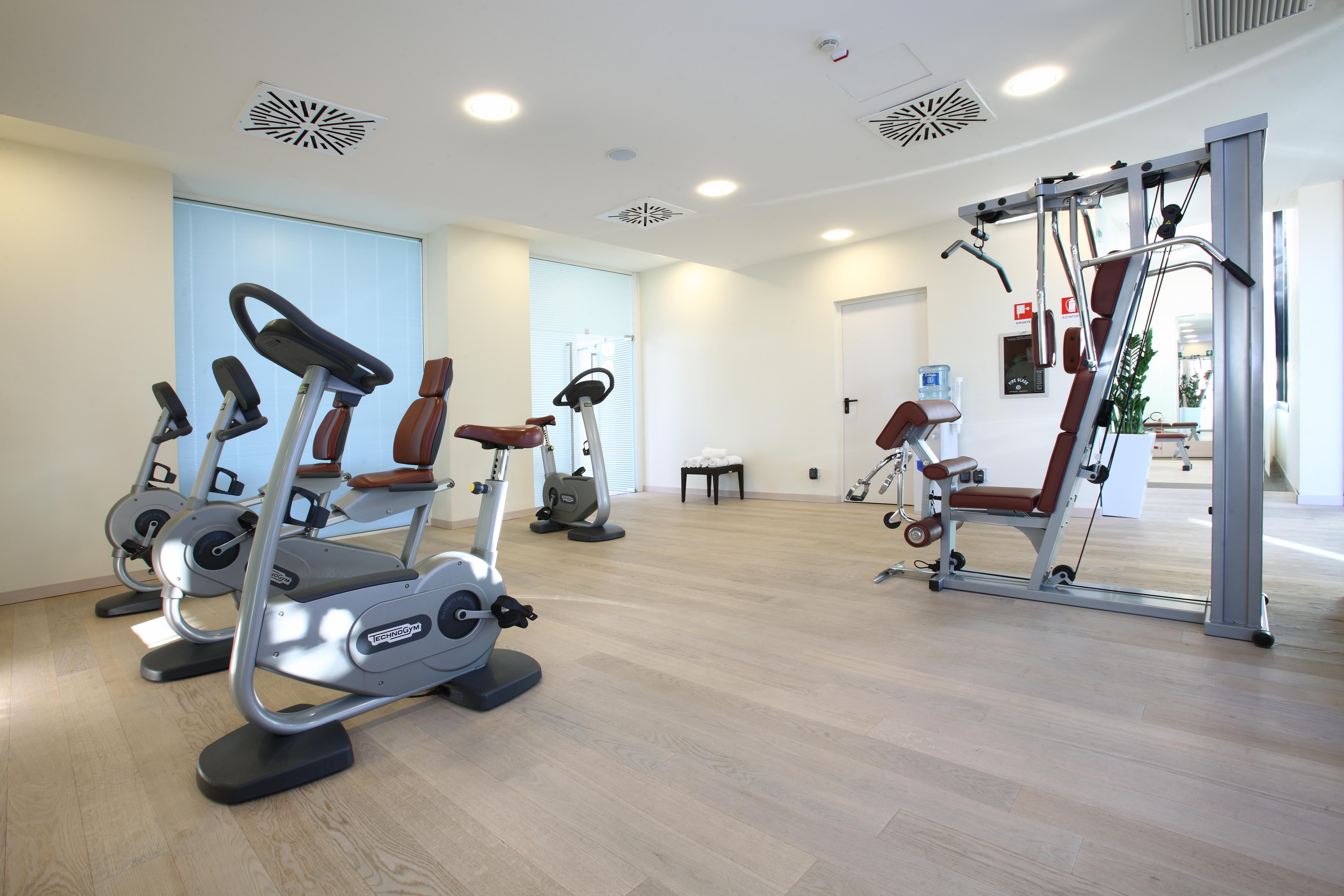 Starhotels Grand Milan Saronno Esterno foto