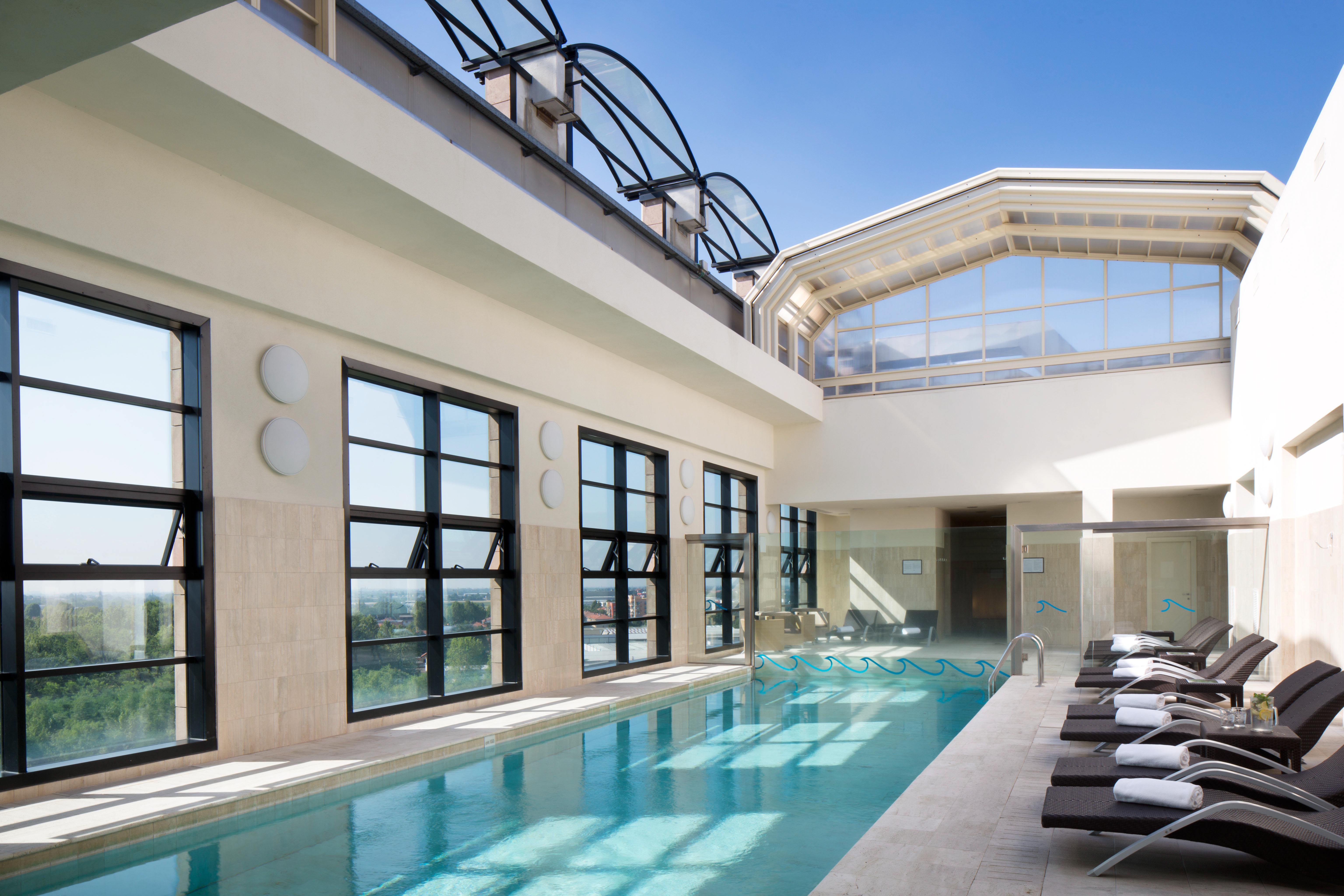 Starhotels Grand Milan Saronno Esterno foto