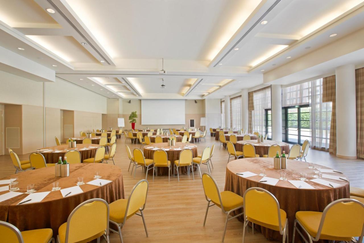 Starhotels Grand Milan Saronno Esterno foto