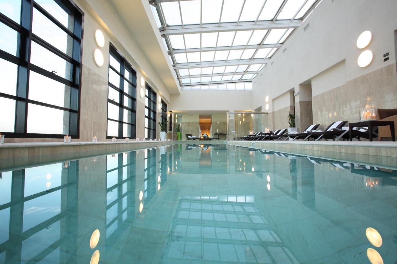 Starhotels Grand Milan Saronno Esterno foto