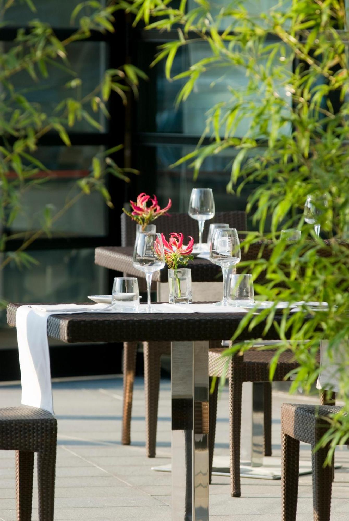 Starhotels Grand Milan Saronno Esterno foto