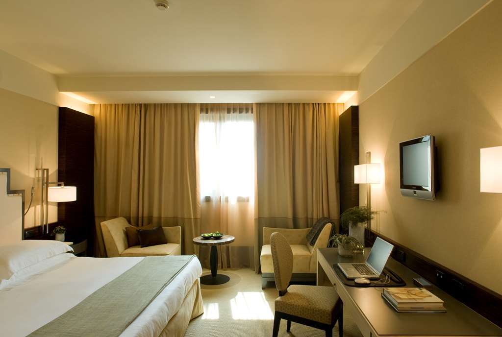 Starhotels Grand Milan Saronno Camera foto