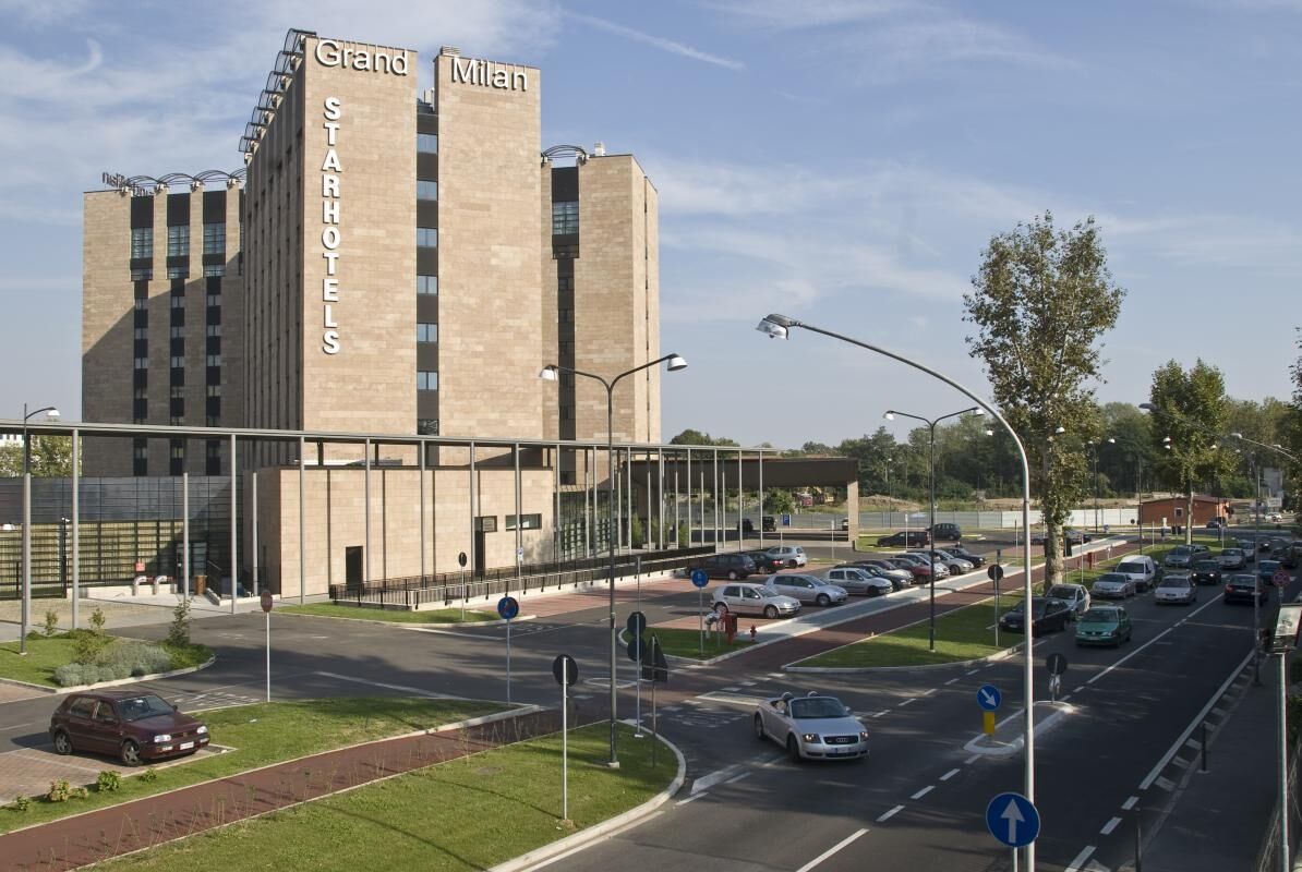 Starhotels Grand Milan Saronno Esterno foto