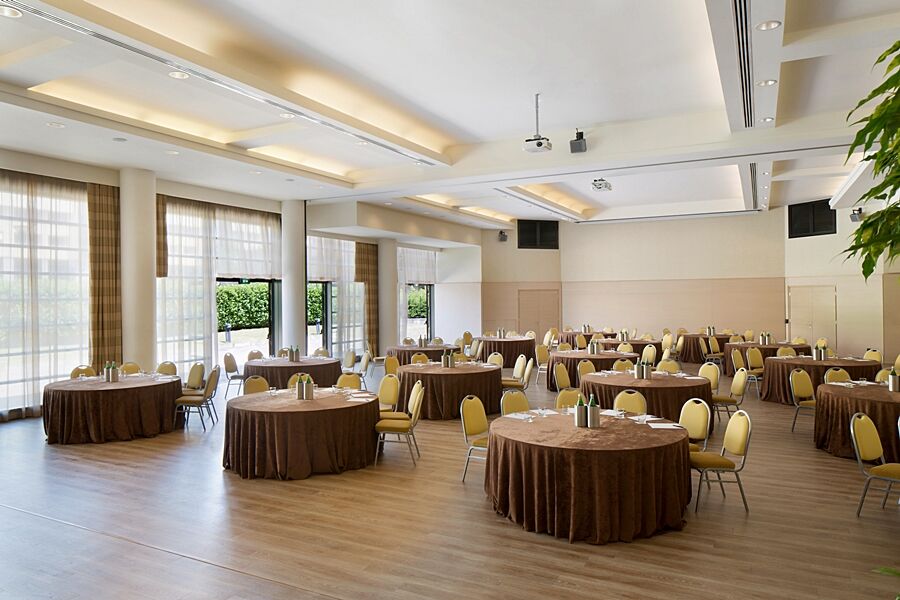 Starhotels Grand Milan Saronno Esterno foto